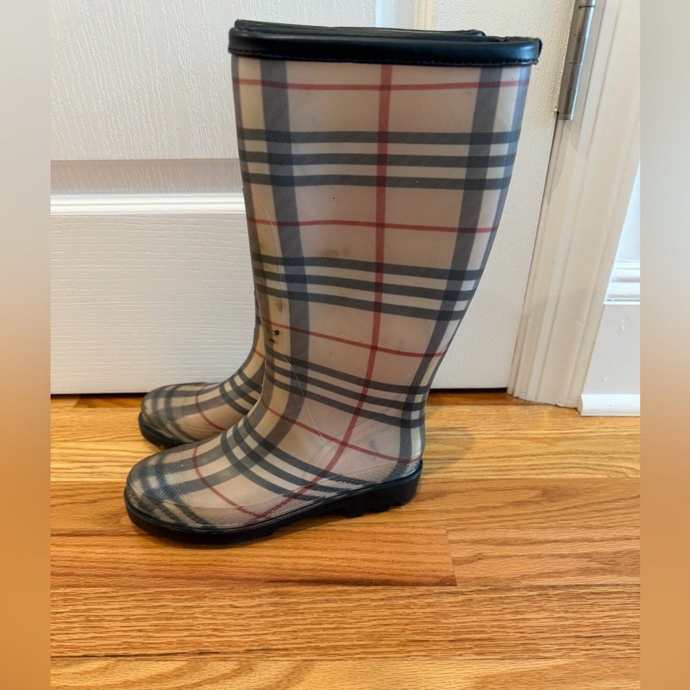Burberry Plaid Winter Rain Boots - Beige, Red, and Black Size 7 - Picture 5 of 7